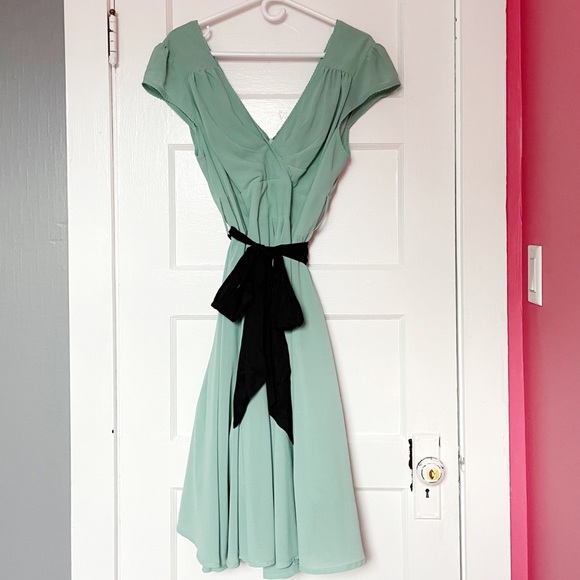 Modcloth Dresses & Skirts - ModCloth midi chiffon dress US XXL